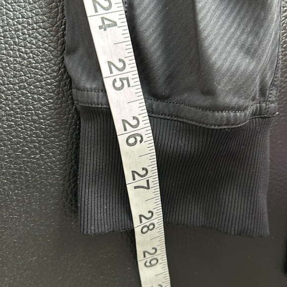 LULULEMON Dance Studio Mid Rise Jogger Full Length Black Lightweight Sz 4 - Picture 11 of 14